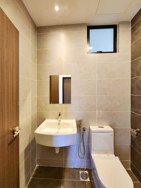 Servis Apartment untuk Disewa di Twin Tower Residence - Stella Narita - Bathroom - PropertyGuru.com.my