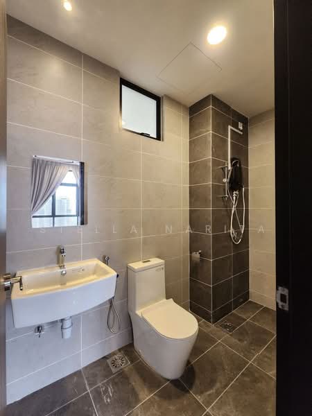 Servis Apartment untuk Disewa di Twin Tower Residence - Stella Narita - Bathroom - PropertyGuru.com.my