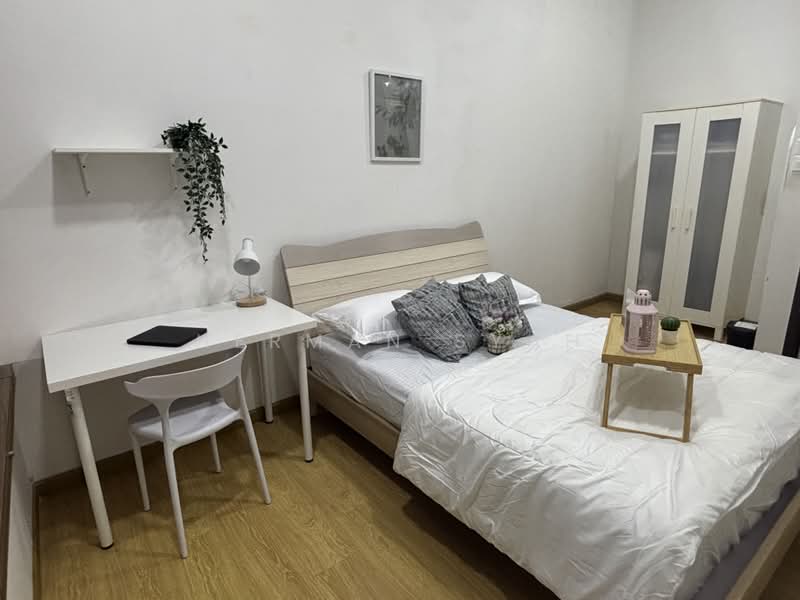 Kondominium untuk Disewa di Royal Strand @ Country Garden Danga Bay - Herman Syah - Bedroom - PropertyGuru.com.my