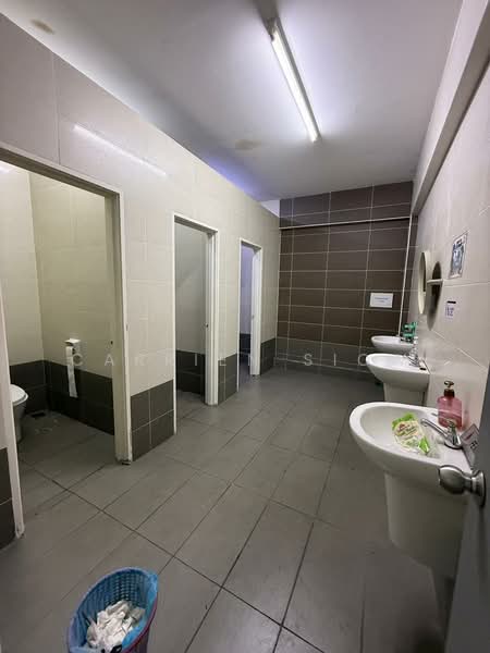 Factory for Rent in Eco Business Park 1 (Johor Bahru) - Carrien Siow - Bathroom - PropertyGuru.com.my