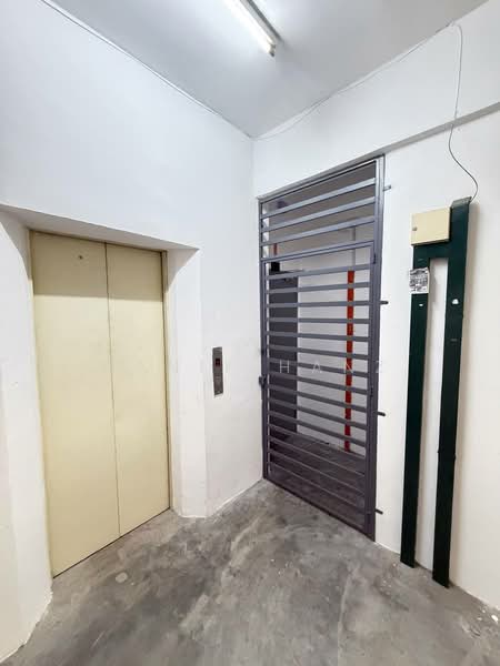 Pejabat untuk Dijual di Setia Alam (Selangor) - Hanif Hanz - Corridor - PropertyGuru.com.my