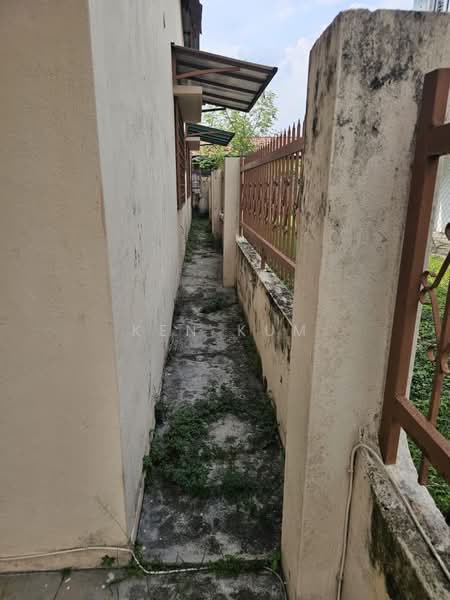 1-storey Terraced House for Sale in Seksyen 8 (Petaling Jaya) - Ken Kum - Exterior - PropertyGuru.com.my