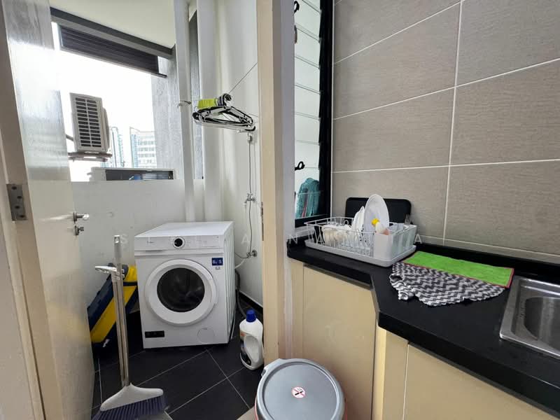Servis Apartment untuk Disewa di D'Pristine - Stella Narita - Balcony - PropertyGuru.com.my
