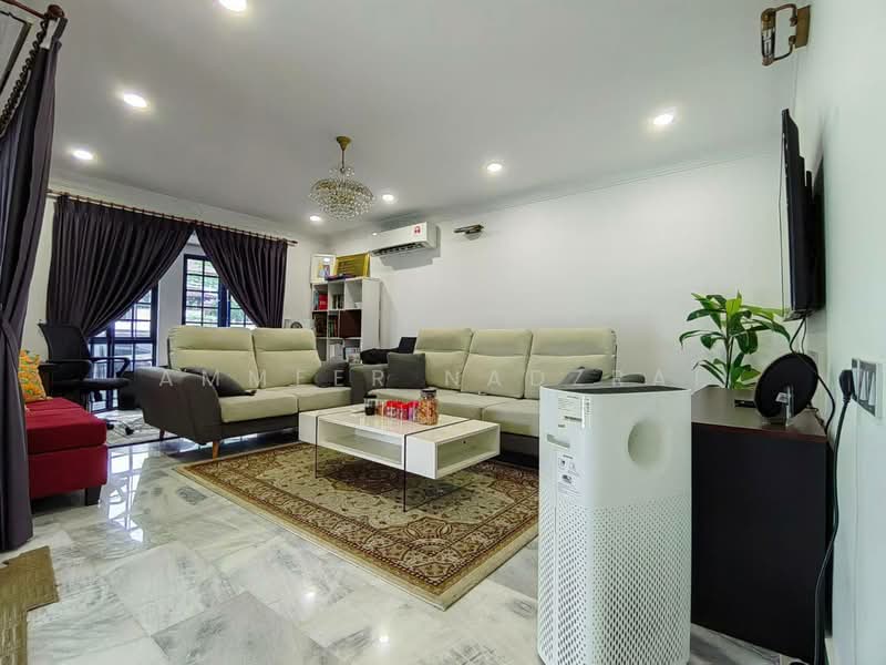 Rumah Berkembar untuk Dijual di Seksyen 9 (Shah Alam) - Ammeer Nadzrai - Living Room - PropertyGuru.com.my