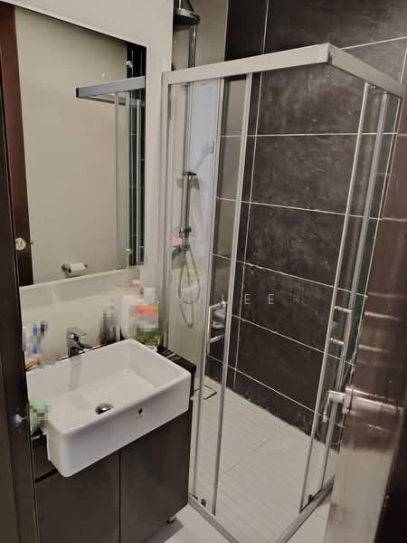 Condominium for Rent at Amberside @ Country Garden Danga Bay - May Lee - Bathroom - PropertyGuru.com.my