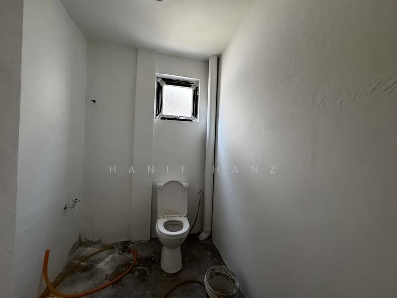 Terraced House for Sale in Taman Jasmin (Kajang) - Hanif Hanz - Bathroom - PropertyGuru.com.my