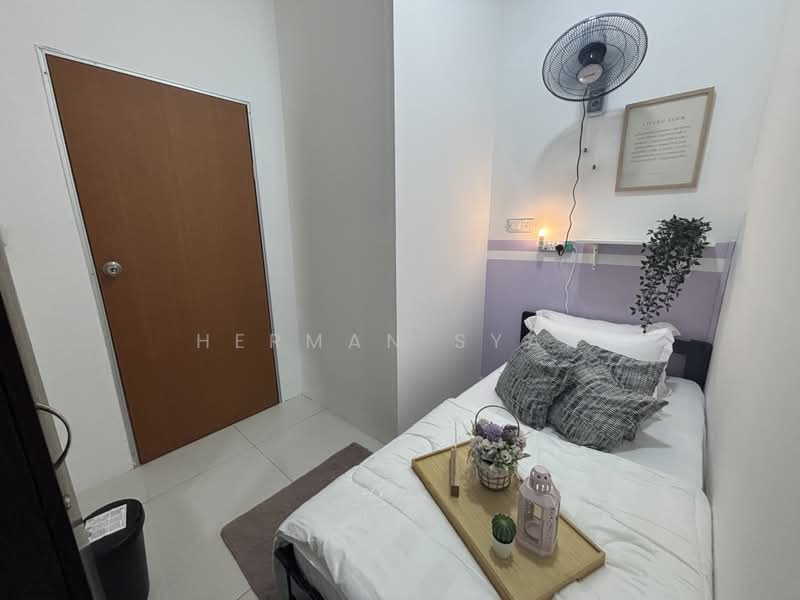 Kondominium untuk Disewa di Royal Strand @ Country Garden Danga Bay - Herman Syah - Bedroom - PropertyGuru.com.my