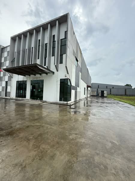 Semi-D Factory for Rent in Eco Business Park 1 (Johor Bahru) - Kasper Lee - Exterior - PropertyGuru.com.my
