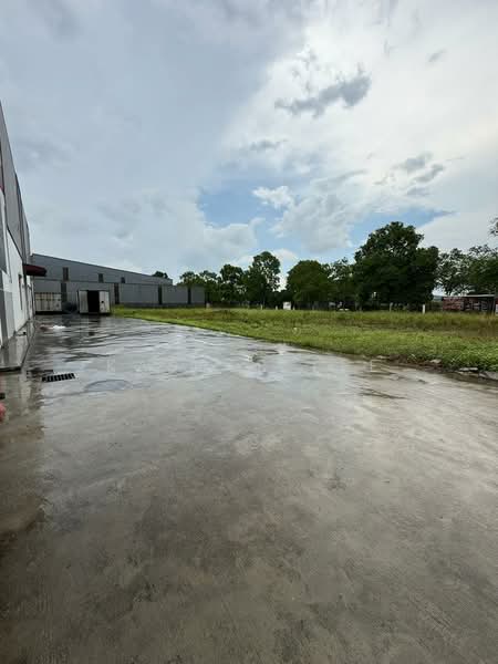 Semi-D Factory for Rent in Eco Business Park 1 (Johor Bahru) - Kasper Lee - Exterior - PropertyGuru.com.my