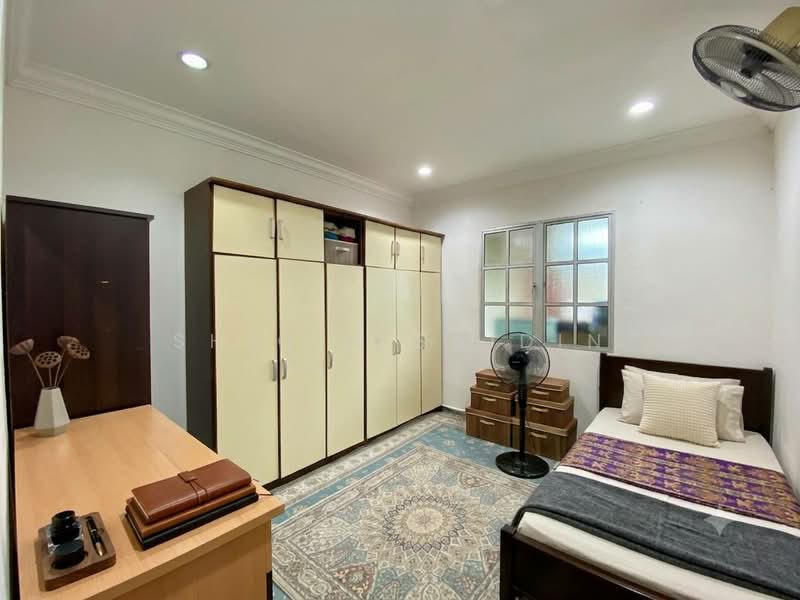 Rumah Teres 1 Tingkat untuk Dijual di Seksyen 20 (Shah Alam) - Shiqin Saidin - Bedroom - PropertyGuru.com.my