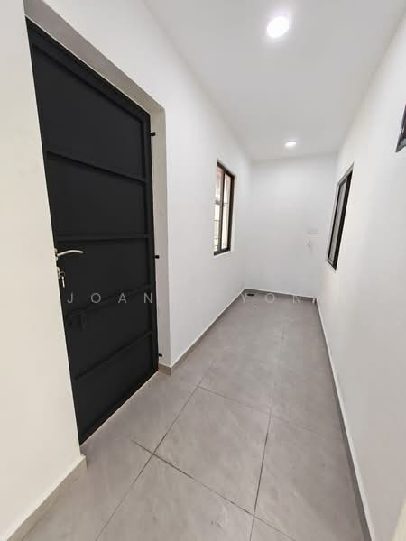 Rumah Teres 2-Tingkat untuk Dijual di Gelang Patah (Johor) - Joanne Yong - Corridor - PropertyGuru.com.my