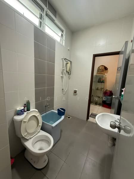 2-storey Terraced House for Sale in Taman Nusa Sentral (Iskandar Puteri (Nusajaya)) - Alicia Fong - Bathroom - PropertyGuru.com.my