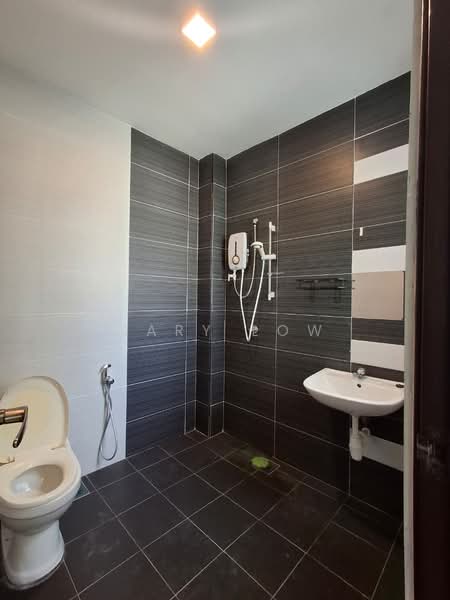 Rumah Berkembar untuk Disewa di Taman Klebang Utama (Klebang) - Mary Low - Bathroom - PropertyGuru.com.my