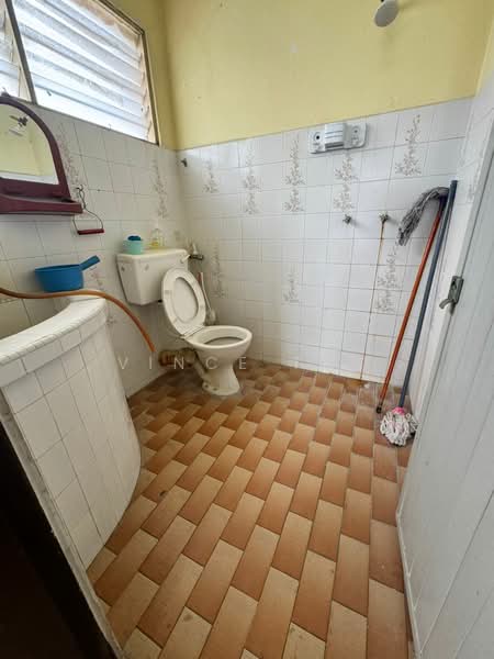 Rumah Teres 2 Tingkat untuk Dijual di Gelugor (Penang) - Vince Tan - Bathroom - PropertyGuru.com.my