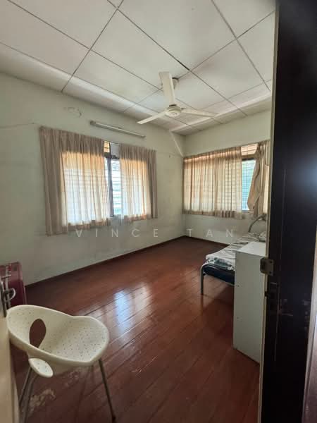 Rumah Teres 2 Tingkat untuk Dijual di Gelugor (Penang) - Vince Tan - Bedroom - PropertyGuru.com.my