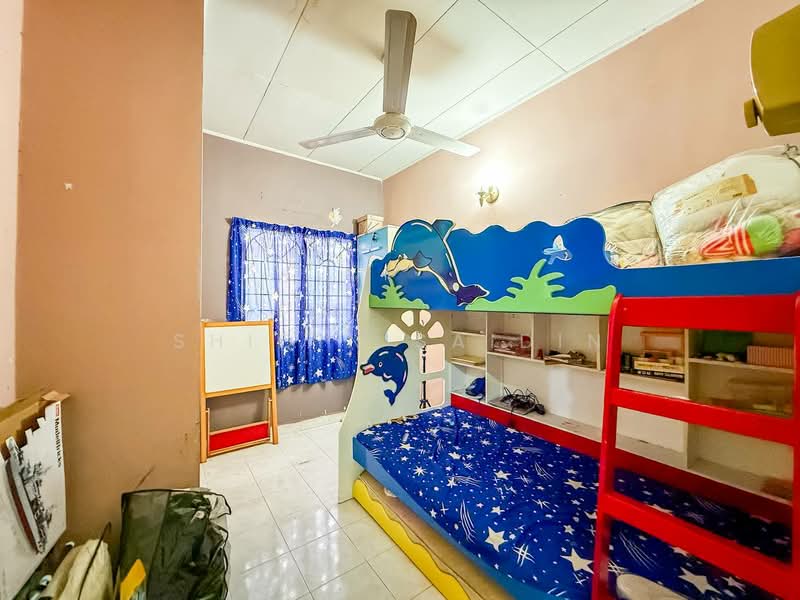 2-storey Terraced House for Sale in U16, Taman Bukit Subang (Shah Alam) - Shiqin Saidin - Bedroom - PropertyGuru.com.my