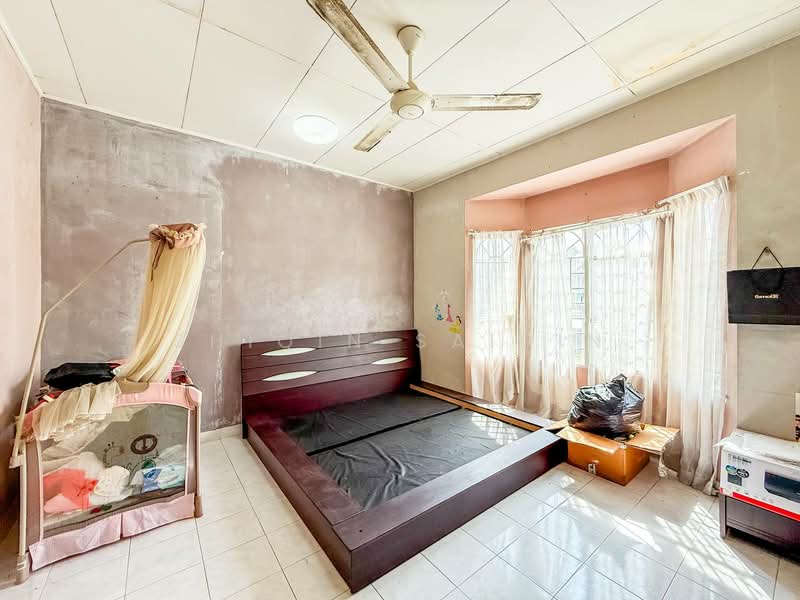 2-storey Terraced House for Sale in U16, Taman Bukit Subang (Shah Alam) - Shiqin Saidin - Bedroom - PropertyGuru.com.my