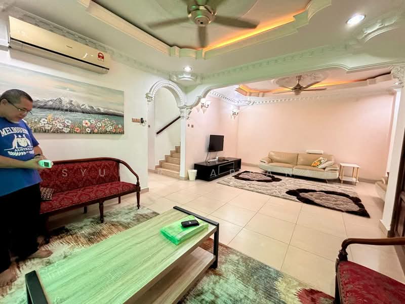 Rumah Berkembar untuk Dijual di Shah Alam (Selangor) - Syukor Hartanah - Living Room - PropertyGuru.com.my