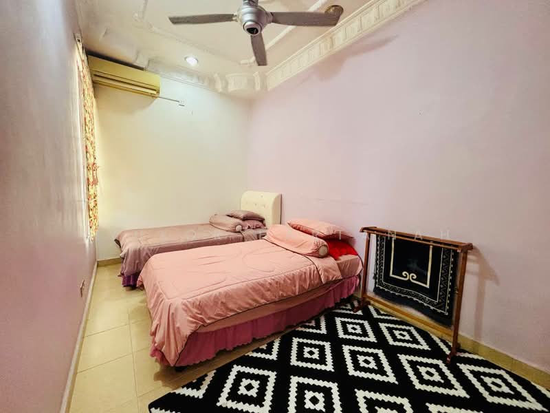 Rumah Berkembar untuk Dijual di Shah Alam (Selangor) - Syukor Hartanah - Bedroom - PropertyGuru.com.my