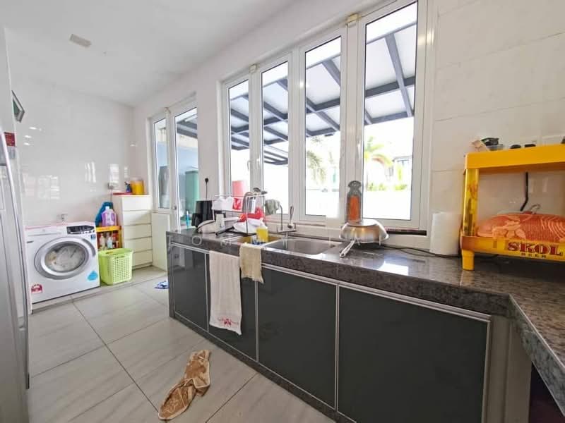 Rumah Kluster untuk Dijual di Taman Gaya (Ulu Tiram) - Tommy Tai - Kitchen - PropertyGuru.com.my
