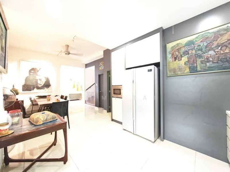 Rumah Kluster untuk Dijual di Taman Gaya (Ulu Tiram) - Tommy Tai - Dining Room - PropertyGuru.com.my