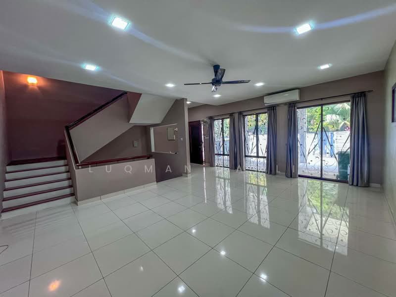3-storey Terraced House for Sale in Alam Damai (Cheras) - Luqman Ramli - Living Room - PropertyGuru.com.my