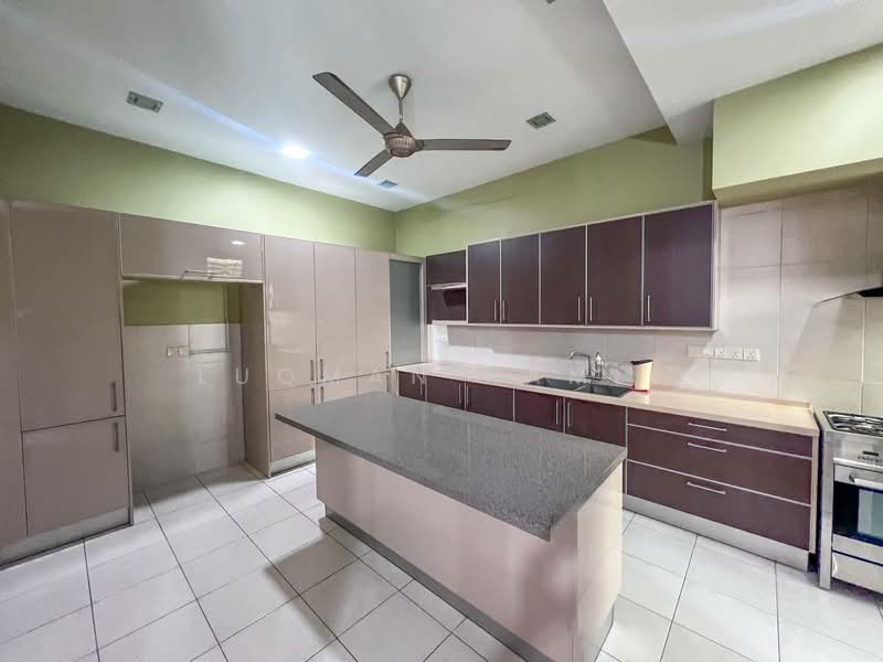3-storey Terraced House for Sale in Alam Damai (Cheras) - Luqman Ramli - Kitchen - PropertyGuru.com.my
