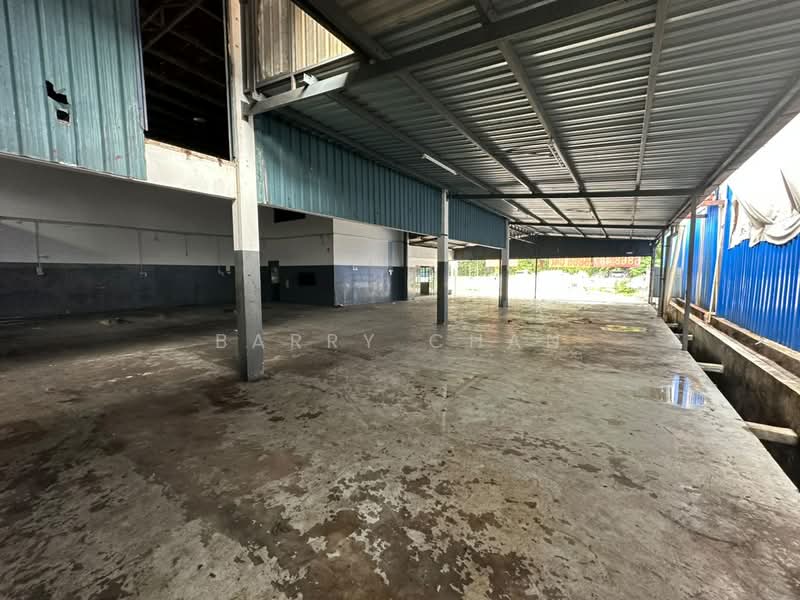Warehouse for Rent in Taman Sains Selangor (Kota Damansara) - BARRY CHAN - Exterior - PropertyGuru.com.my
