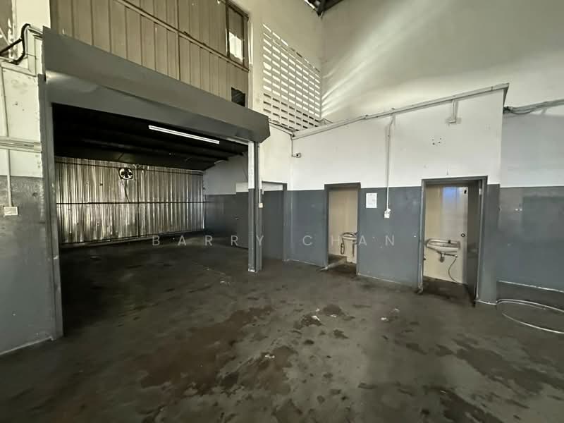Warehouse for Rent in Taman Sains Selangor (Kota Damansara) - BARRY CHAN - Interior - PropertyGuru.com.my
