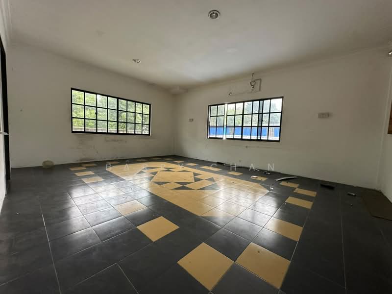 Warehouse for Rent in Taman Sains Selangor (Kota Damansara) - BARRY CHAN - Interior - PropertyGuru.com.my