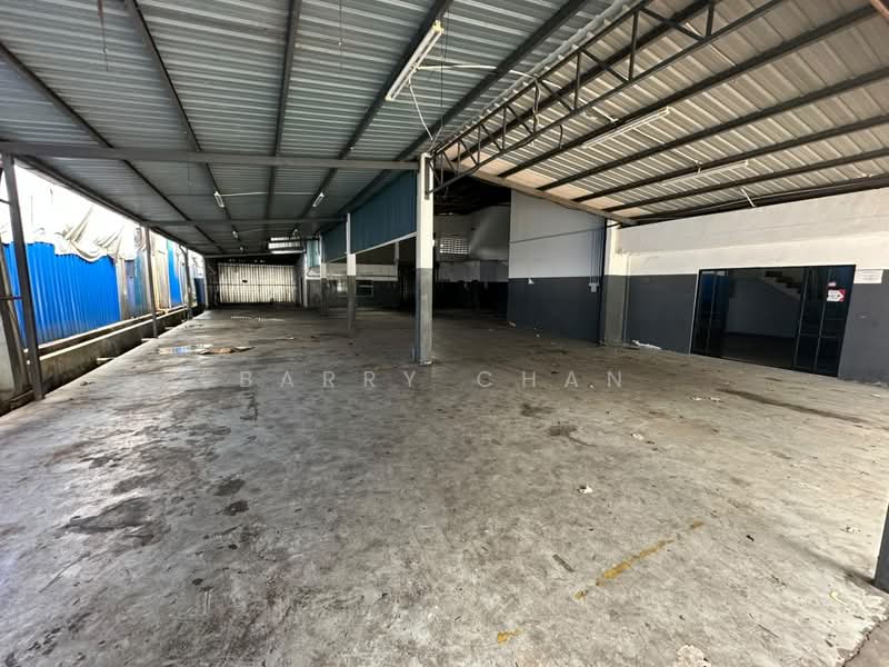 Warehouse for Rent in Taman Sains Selangor (Kota Damansara) - BARRY CHAN - Interior - PropertyGuru.com.my