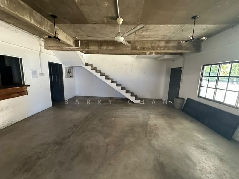 Warehouse for Rent in Taman Sains Selangor (Kota Damansara) - BARRY CHAN - Interior - PropertyGuru.com.my