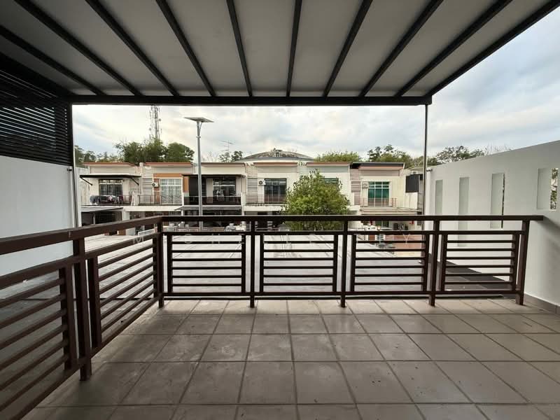 Rumah Teres 2 Tingkat untuk Dijual di Bandar Seri Alam (Masai) - Michelle Tey - PropertyGuru.com.my