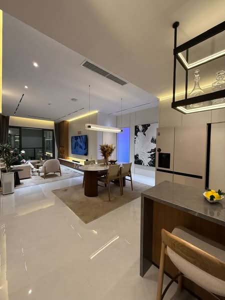 Apartment for Sale at R&F Princess Cove Phase 3-New Casa Suites - Mona . - Living Room - PropertyGuru.com.my