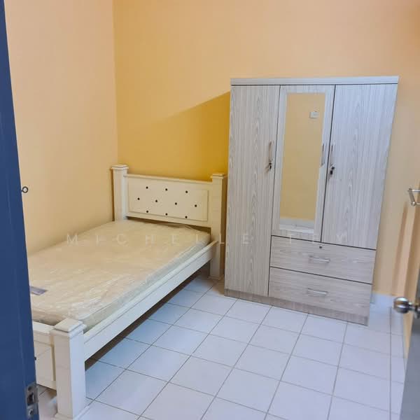 1.5-storey Terraced House for Sale in Taman Molek (Johor Bahru) - Michelle Tey - PropertyGuru.com.my