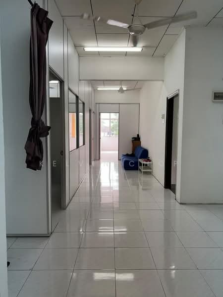 Kedai untuk Disewa di Taman Daya (Johor Bahru) - Kelvin Chop - Corridor - PropertyGuru.com.my