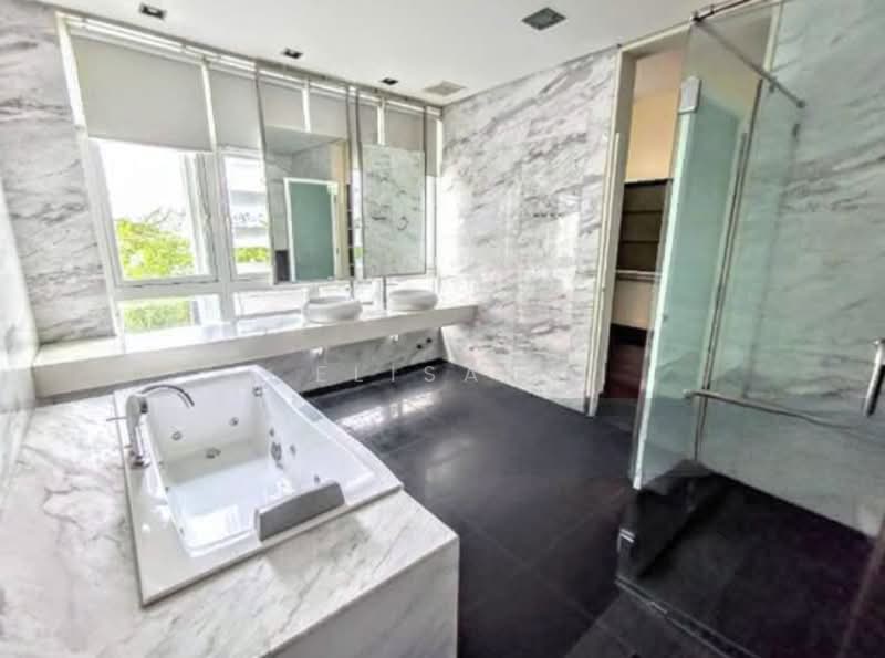 Bungalow for Rent in Country Heights Damansara (Kuala Lumpur) - Elisa . - Bathroom - PropertyGuru.com.my