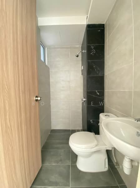 Kondominium untuk Dijual di QuayWest Residence - Boon Siew - Bathroom - PropertyGuru.com.my