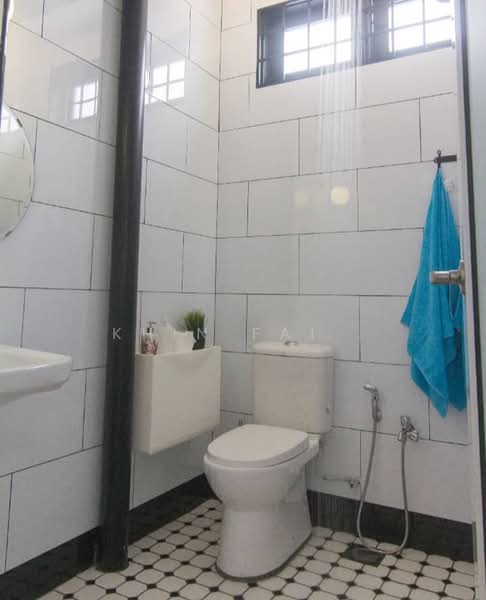 Terraced House for Sale in Taman Kota Laksamana (Melaka City) - Khin Fai . - Bathroom - PropertyGuru.com.my