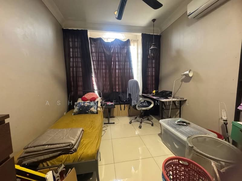 Rumah Banglo untuk Dijual di Kasturi Heights (Nilai) - Ashraff Daniel - Bedroom - PropertyGuru.com.my