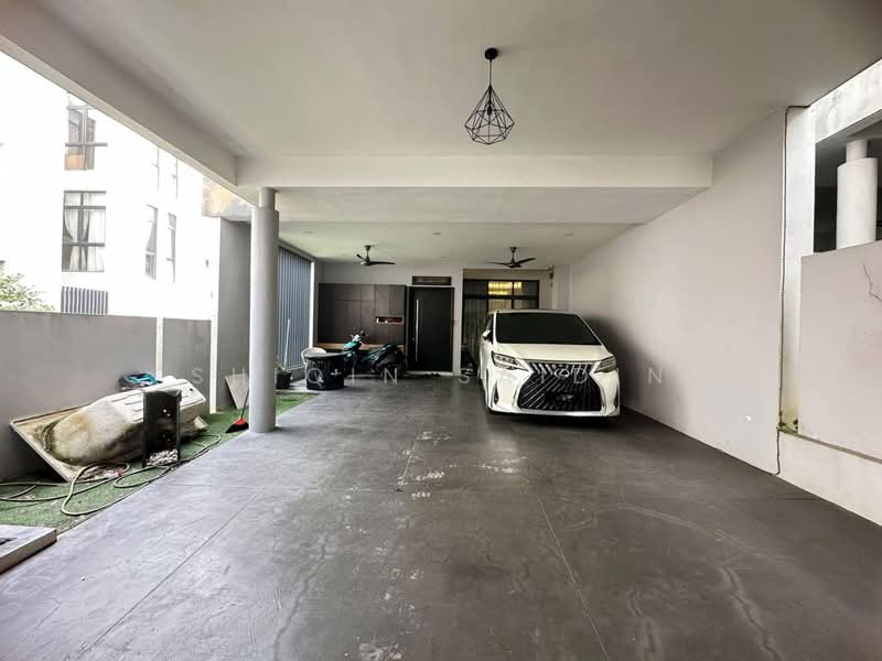 Banglo Pautan untuk Dijual di Ampang (Kuala Lumpur) - Shiqin Saidin - Car Park - PropertyGuru.com.my