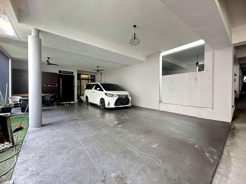 Banglo Pautan untuk Dijual di Ampang (Kuala Lumpur) - Shiqin Saidin - Car Park - PropertyGuru.com.my