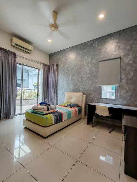 Bungalow for Sale in Ambang Botanic 2 (Klang) - Joanne Tan - Bedroom - PropertyGuru.com.my