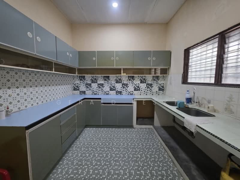 Rumah Teres 1 Tingkat untuk Disewa di Taman Senangan (Butterworth) - Gerald Peski - Kitchen - PropertyGuru.com.my