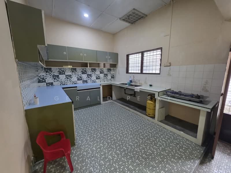 Rumah Teres 1 Tingkat untuk Disewa di Taman Senangan (Butterworth) - Gerald Peski - Kitchen - PropertyGuru.com.my