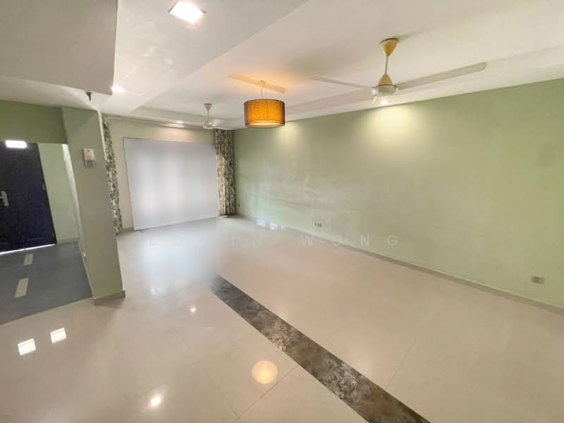 Rumah Teres 2 Tingkat untuk Disewa di Bukit Rahman Putra (Sungai Buloh) - Edwin Wong - Living Room - PropertyGuru.com.my