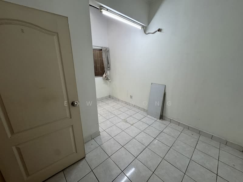 Rumah Teres 2 Tingkat untuk Disewa di Bukit Rahman Putra (Sungai Buloh) - Edwin Wong - Interior - PropertyGuru.com.my
