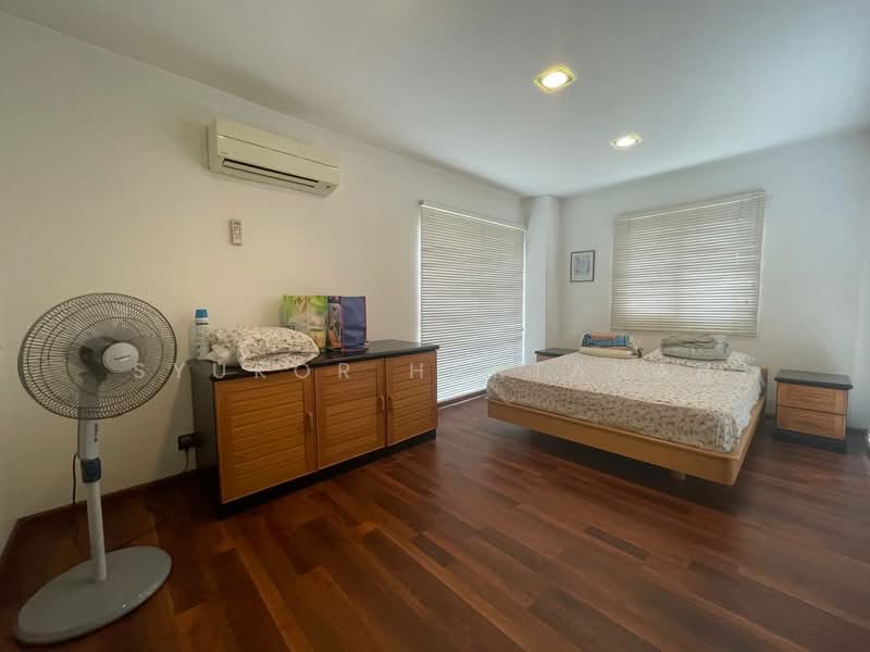 Bungalow House for Sale in Shah Alam (Selangor) - Syukor Hartanah - Bedroom - PropertyGuru.com.my