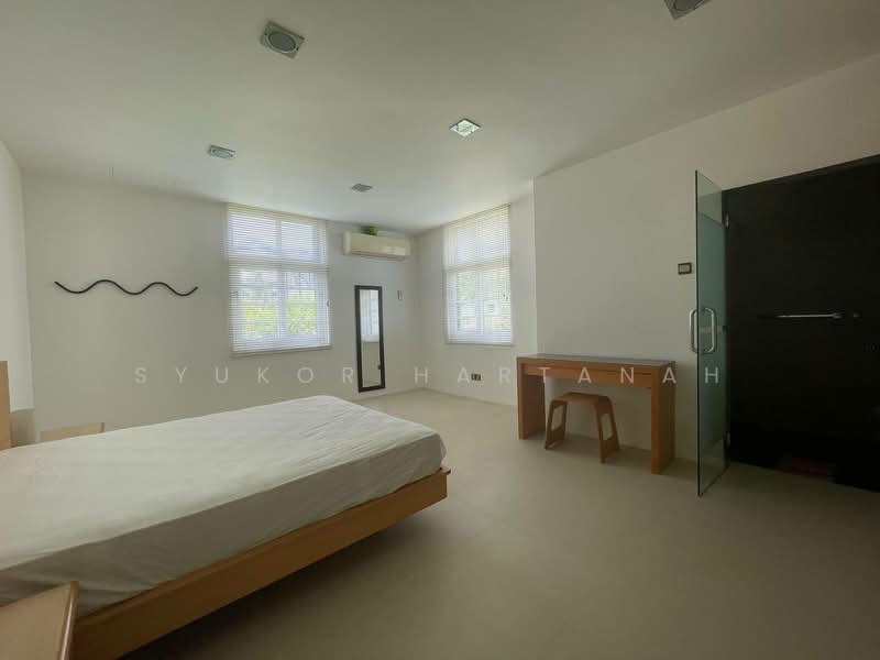 Bungalow House for Sale in Shah Alam (Selangor) - Syukor Hartanah - Bedroom - PropertyGuru.com.my