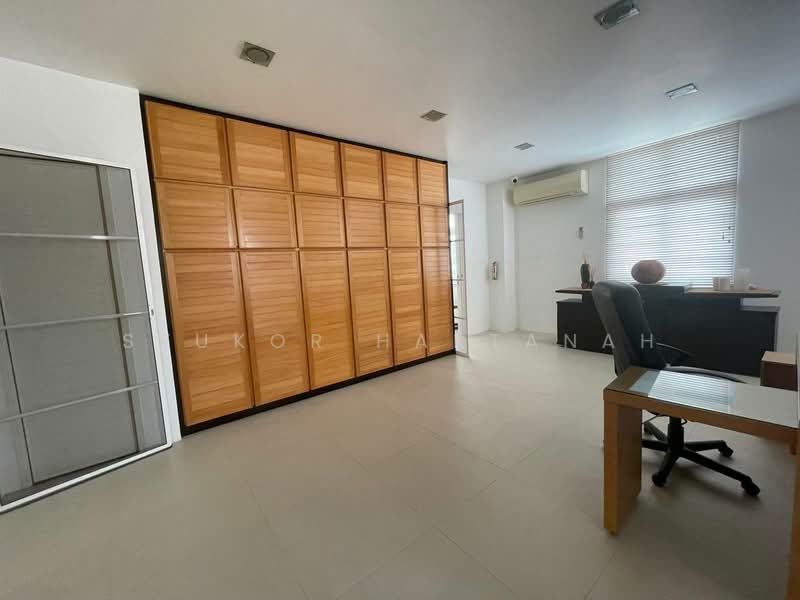 Bungalow House for Sale in Shah Alam (Selangor) - Syukor Hartanah - Study - PropertyGuru.com.my